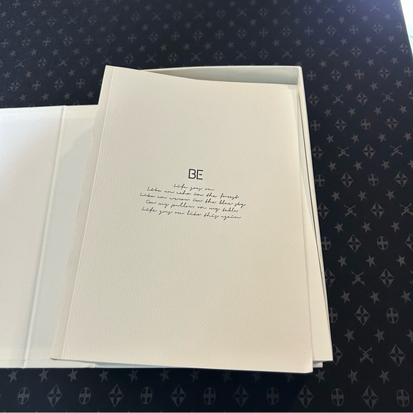 BE Album with Photobook and CD - Picture 2 of 4